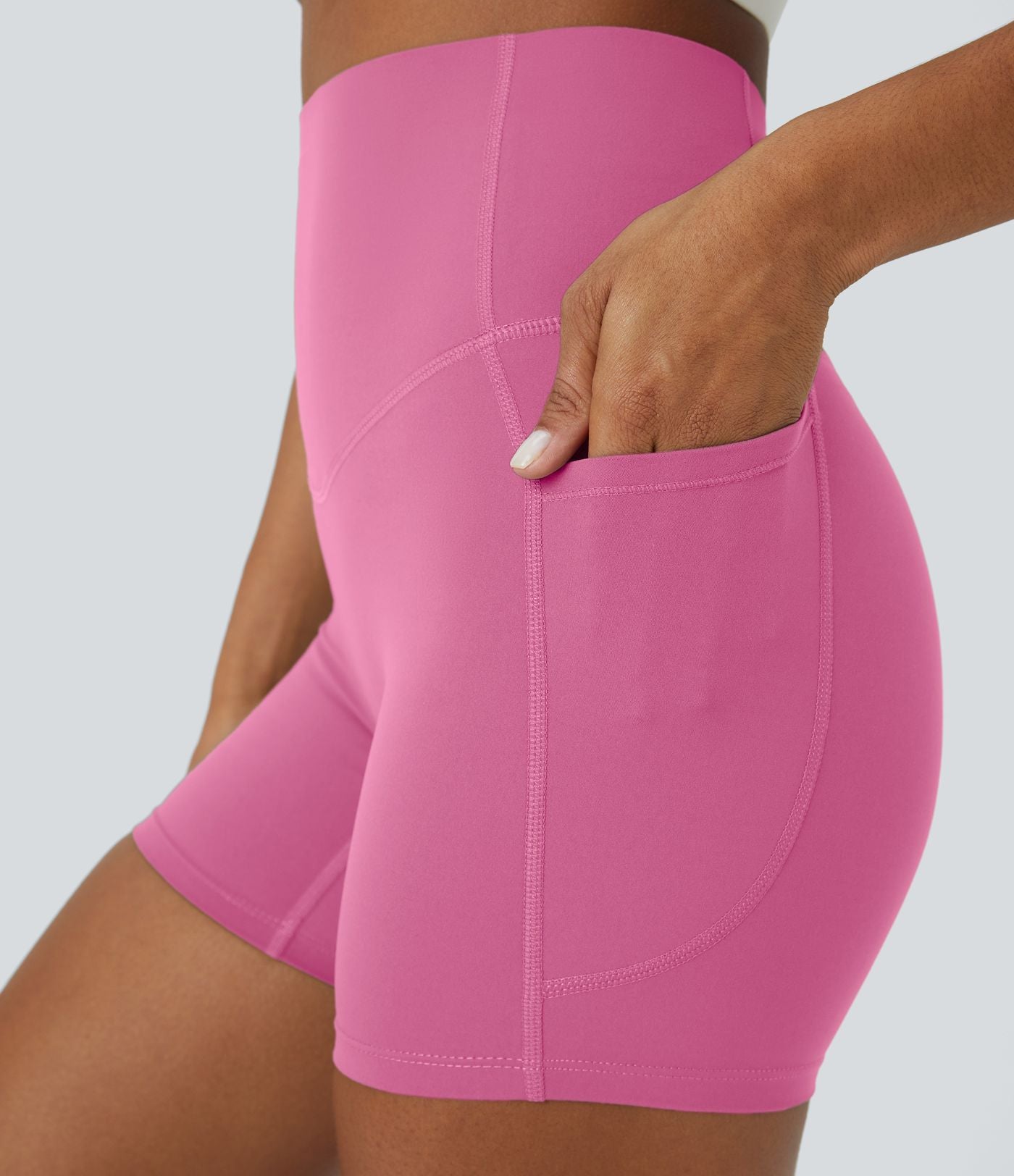Short cycliste d'entraînement gainant taille haute UltraSculpt™ SoCinched à poches latérales 12,5 cm