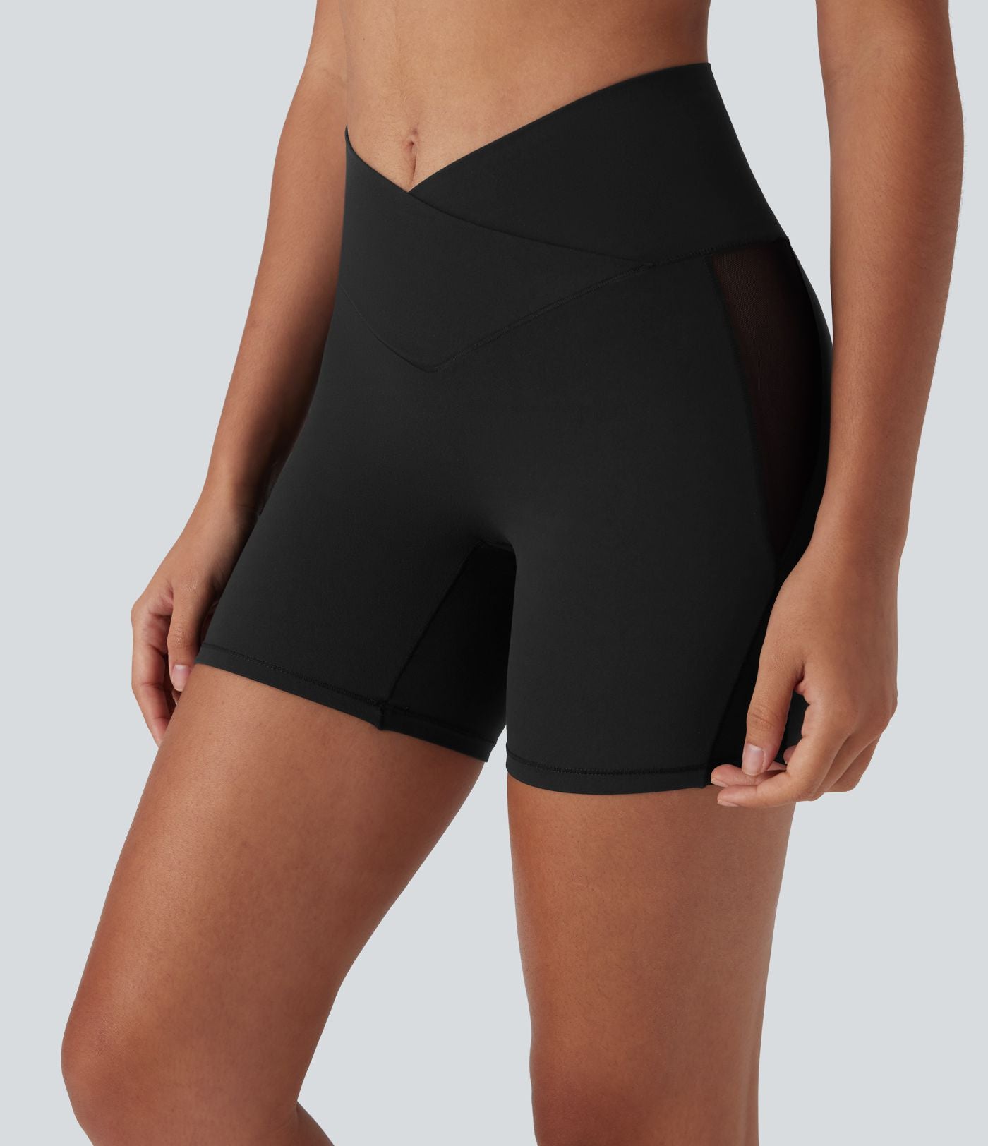 Short cycliste de yoga Softlyzero™ taille haute avec design croisé, filet contrasté, poche arrière et protection UPF50+ - 12,5 cm