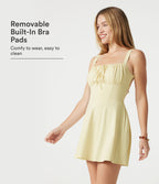 Robe mini fluide de vacances dos nu col carré sans manches froncée à bretelles croisées et brassière intégrée