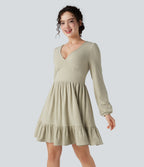 Robe mini côtelée col V volants manches longues