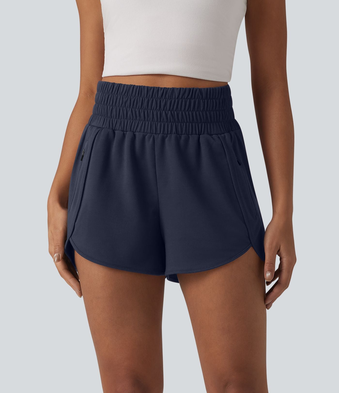 Short sweat décontracté taille haute à ourlet arrondi 7,5 cm avec poches