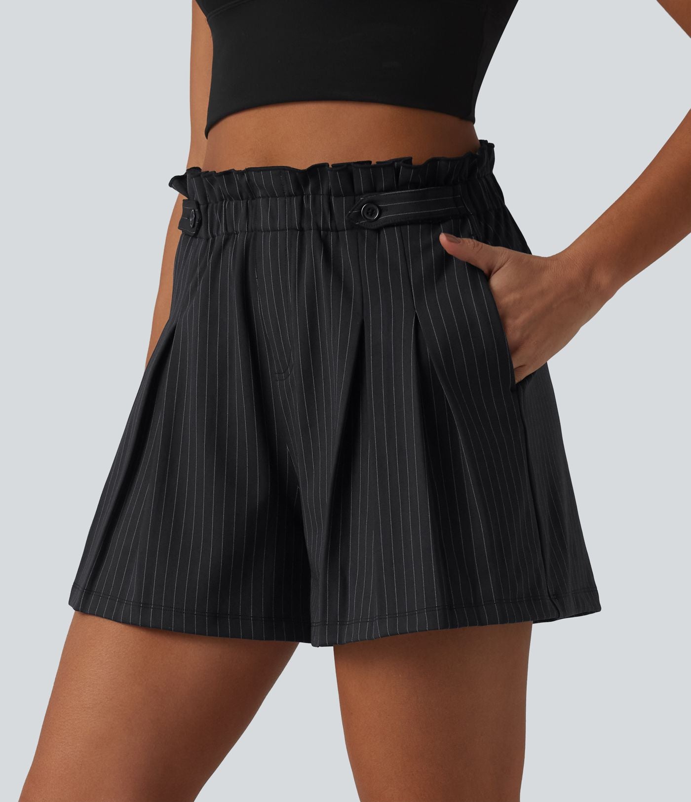 Short plissé taille haute à rayures avec volants et poches – 10 cm