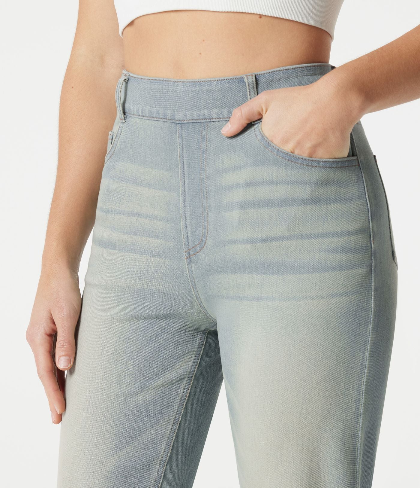 Jean droit Halara Flex™ à taille haute, poches multiples, effet délavé et tissu extensible