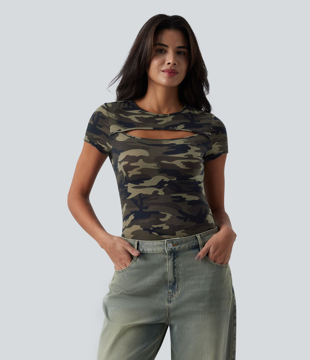 T-shirt casual col rond manches courtes échancré imprimé camouflage
