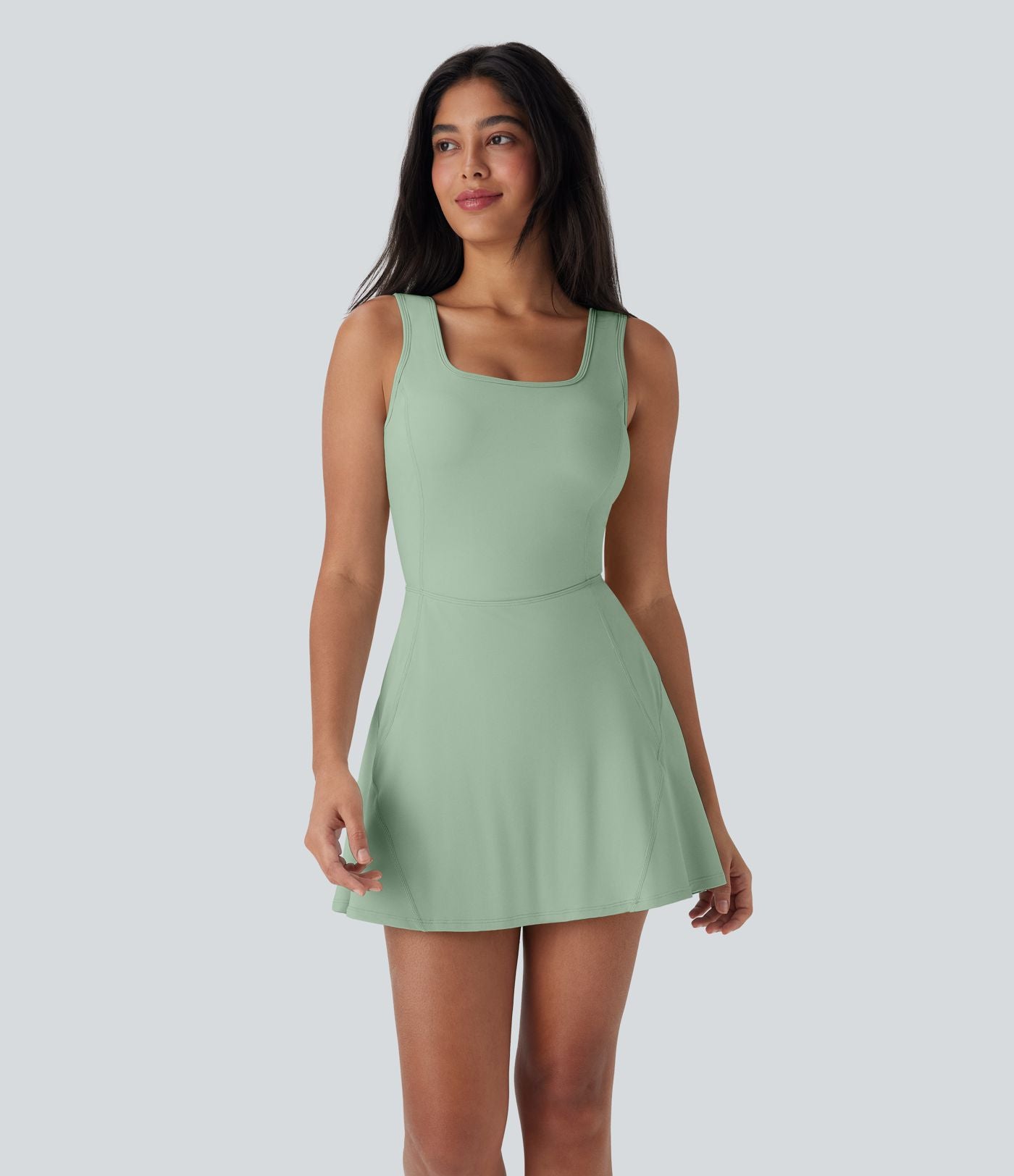 Robe SoftlyZero™ Airy de danse mini 2-en-1 dos nu, col U, bretelles croisées, poches latérales et effet frais InstantCool, accès facile Easy Peasy