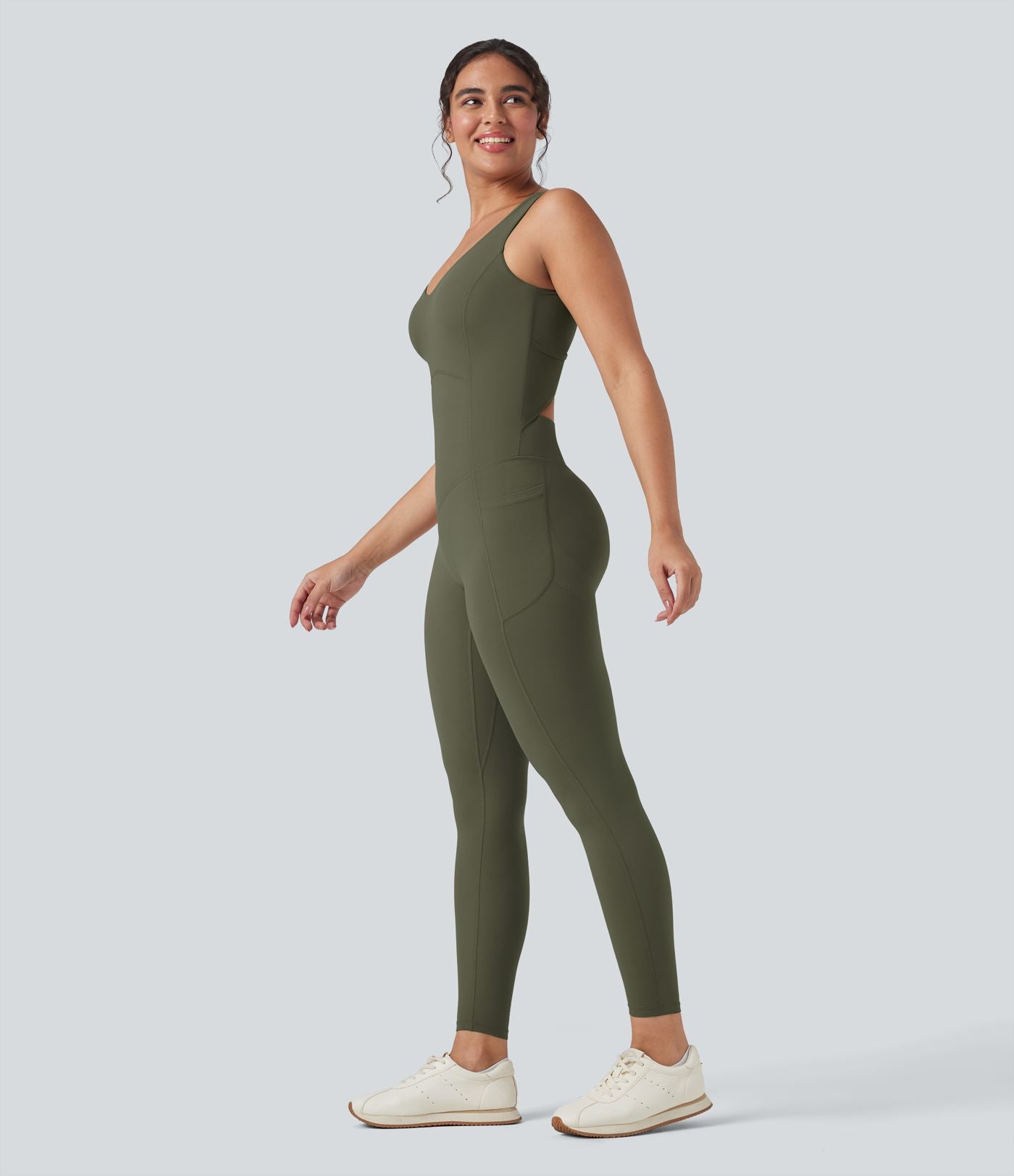 Combinaison de sport Halara UltraSculpt™ col V gainante push-up à poches