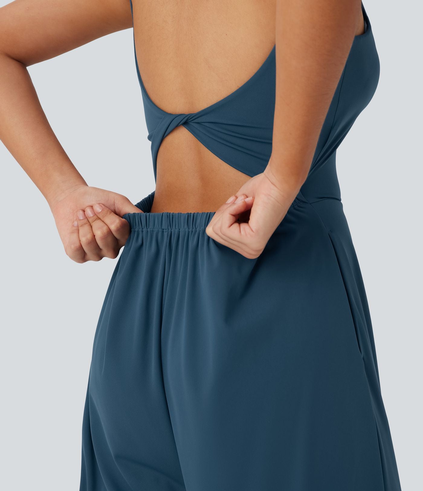 Combinaison de yoga Softlyzero™ Airy à doubles bretelles, dos nu, avec effet torsadé et poches latérales Cool Touch - Édition Easy Peasy