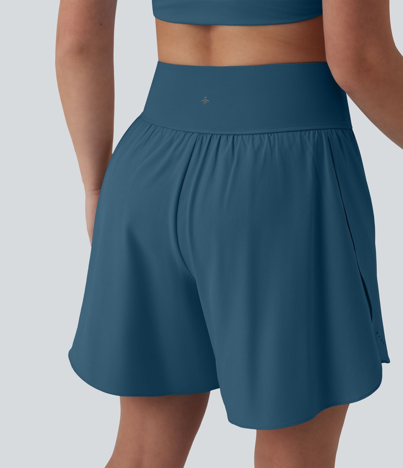 SoftlyZero™ QuickDry Short running 2-en-1 gainant taille haute à pois réfléchissants et ourlet croisé 17,5 cm avec poches