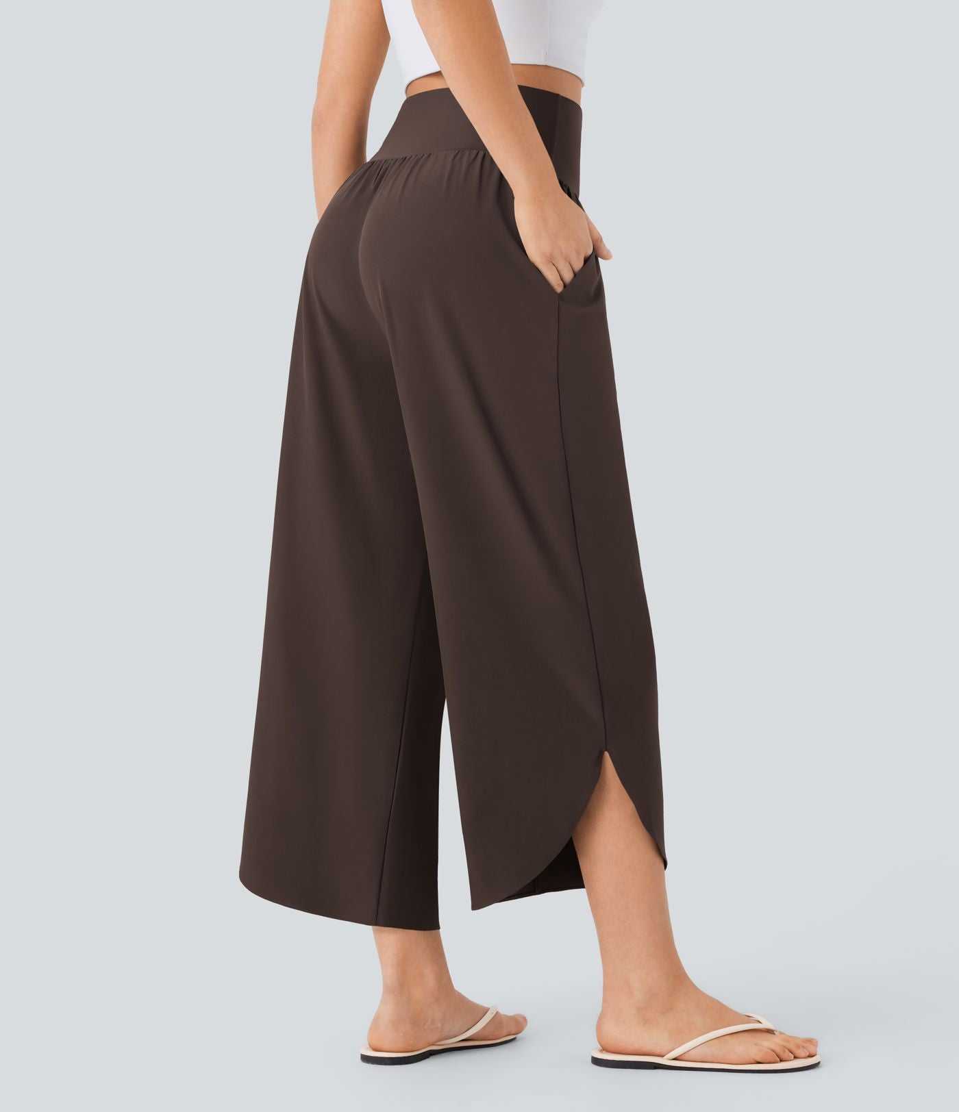 Pantalon fluide resort Breezeful™ à séchage rapide, coupe fendue et effet ventre plat