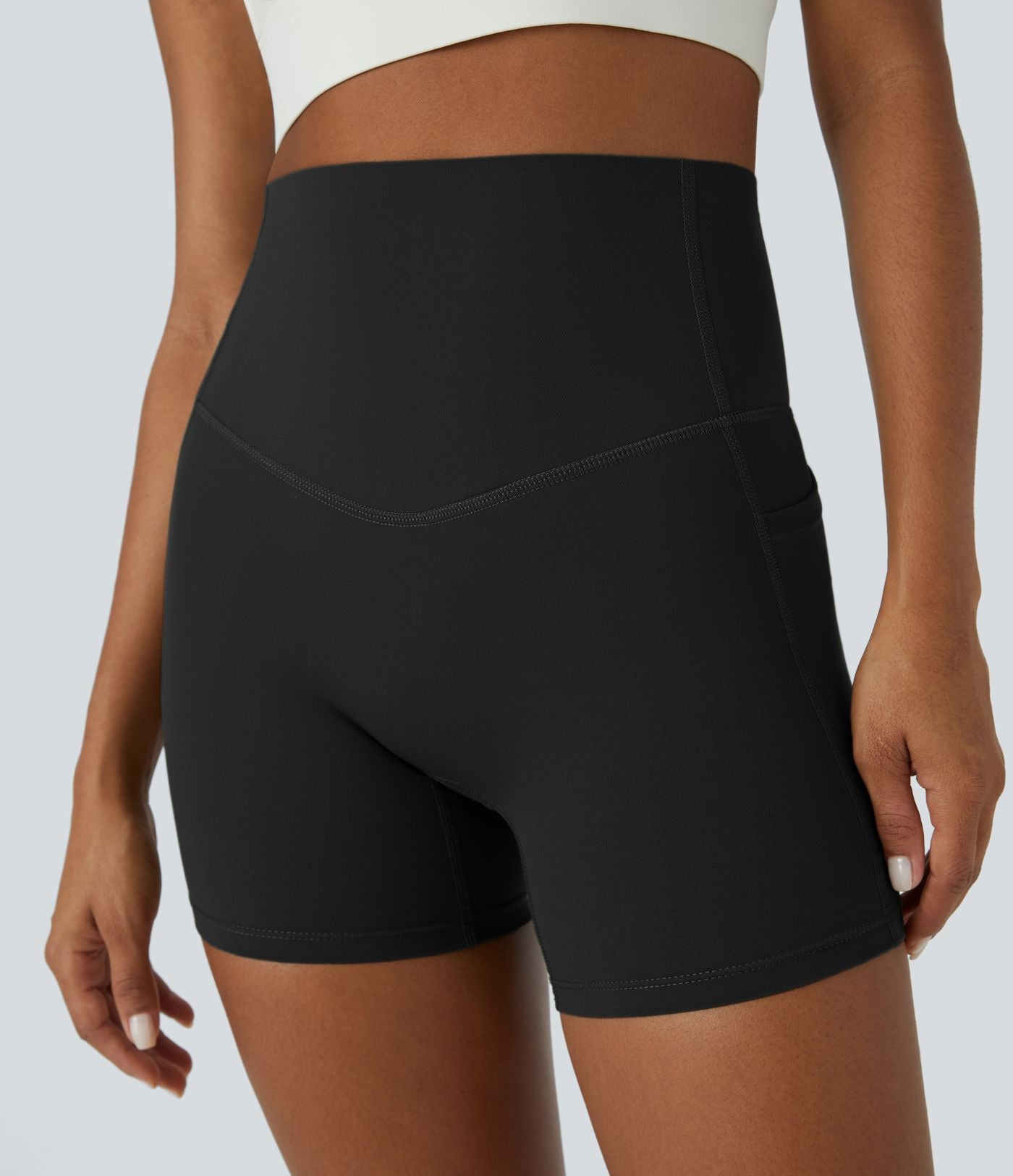 Short cycliste d'entraînement gainant taille haute UltraSculpt™ SoCinched à poches latérales 12,5 cm