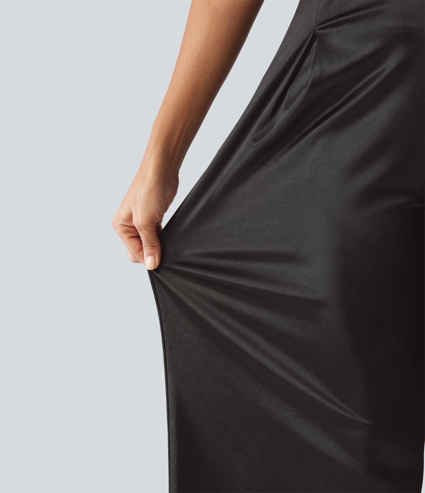 Pantalon habillé large taille haute en satin avec poches