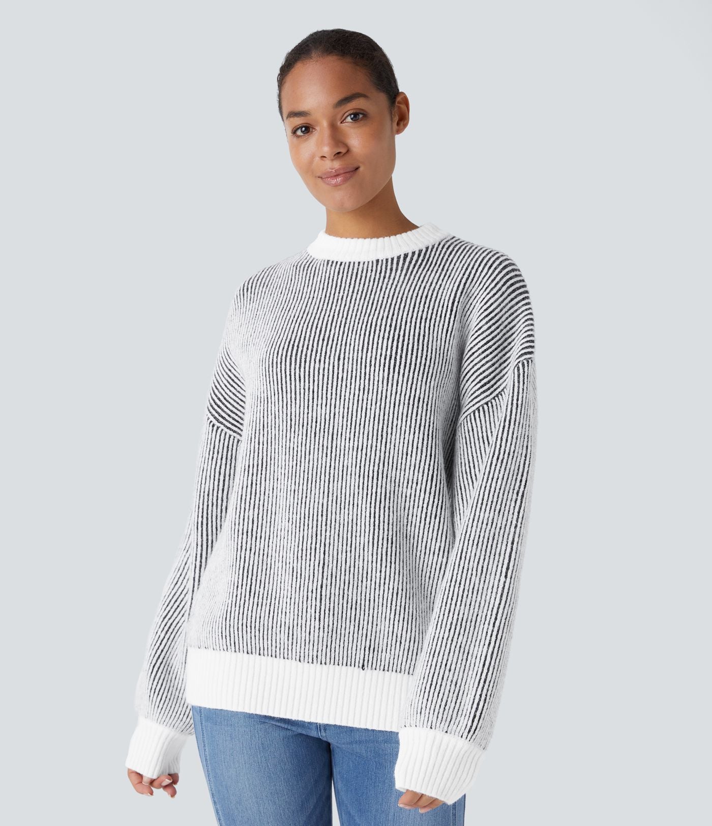 Pull col rond motif rayé bicolore à manches longues