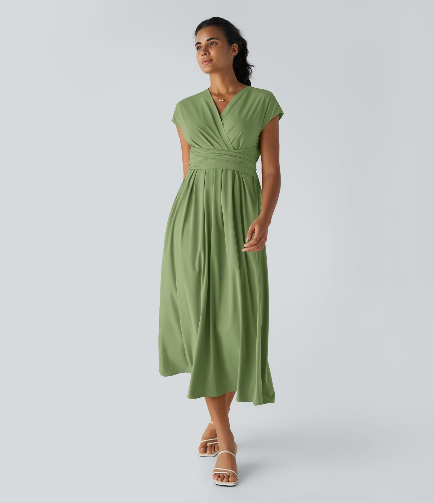 Breezeful™ Robe Mi-Longue Col en V Manches Courtes Poche Latérale Nouée au Dos Séchage Rapide