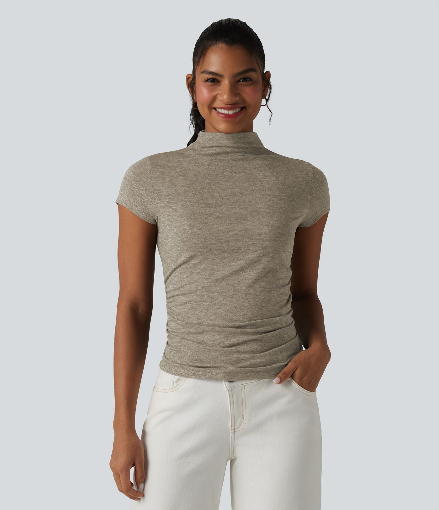 T-shirt casual froncé à col cheminée et manches courtes
