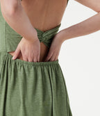 Robe mini casual fluide 2-en-1 col U avec brassière intégrée et poches — Édition Easy Peasy