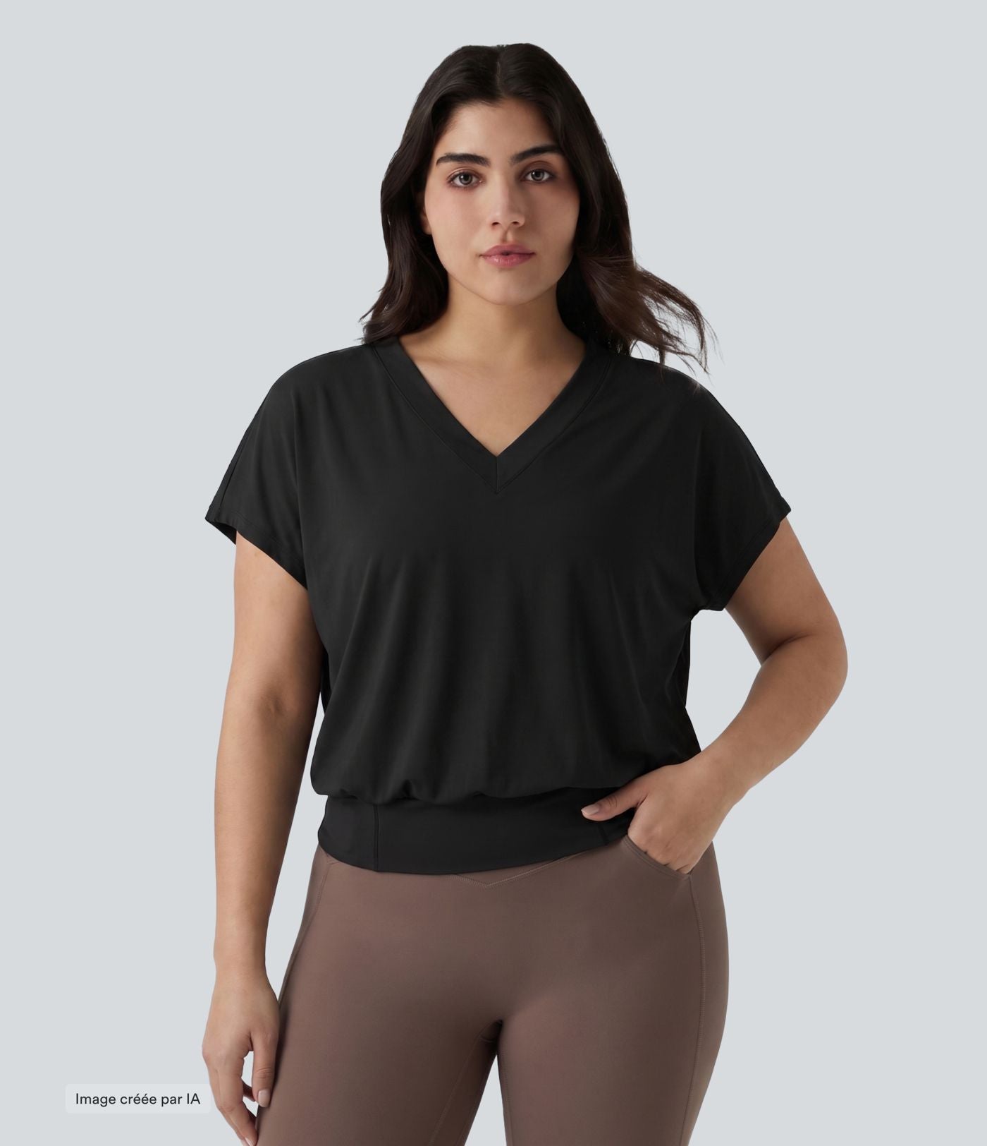 Haut de yoga grande taille oversize à col V, manches courtes, toucher frais et séchage rapide