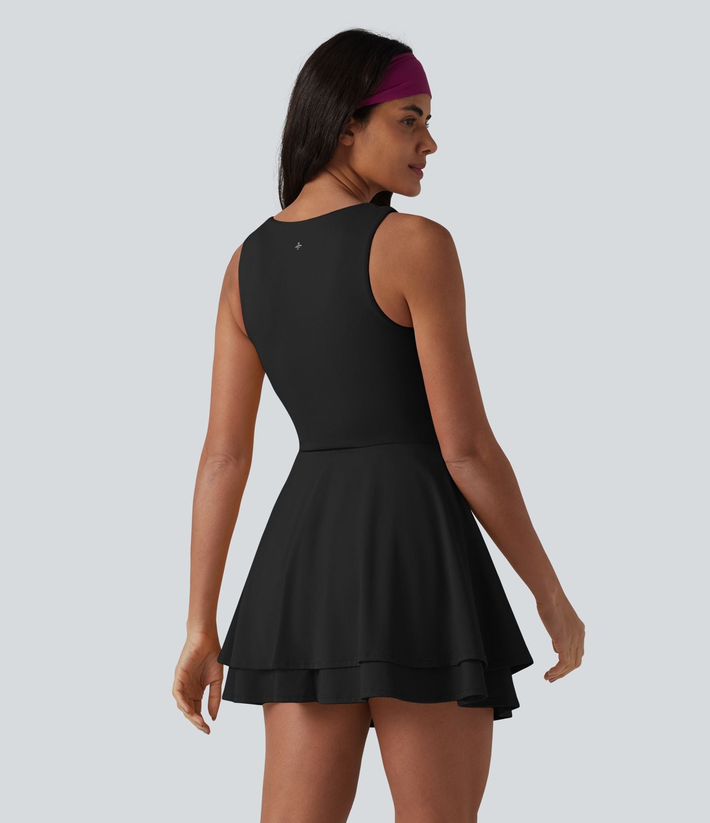 Robe-short de yoga SoftlyZero™ Airy effet frais InstantCool mini effet superposé à encolure carrée avec poches et accès facile Easy Peasy