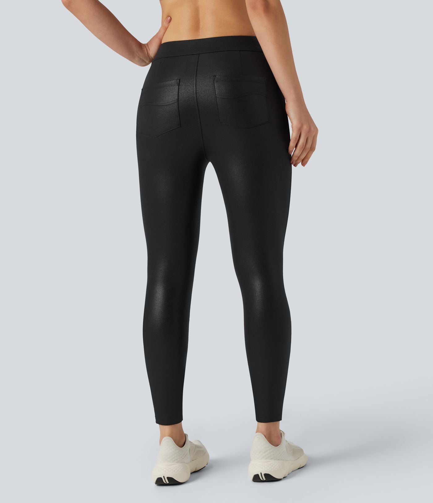Pantalon de yoga gainant taille haute brillant effet cuir avec poches Halara Ultrasculpt™