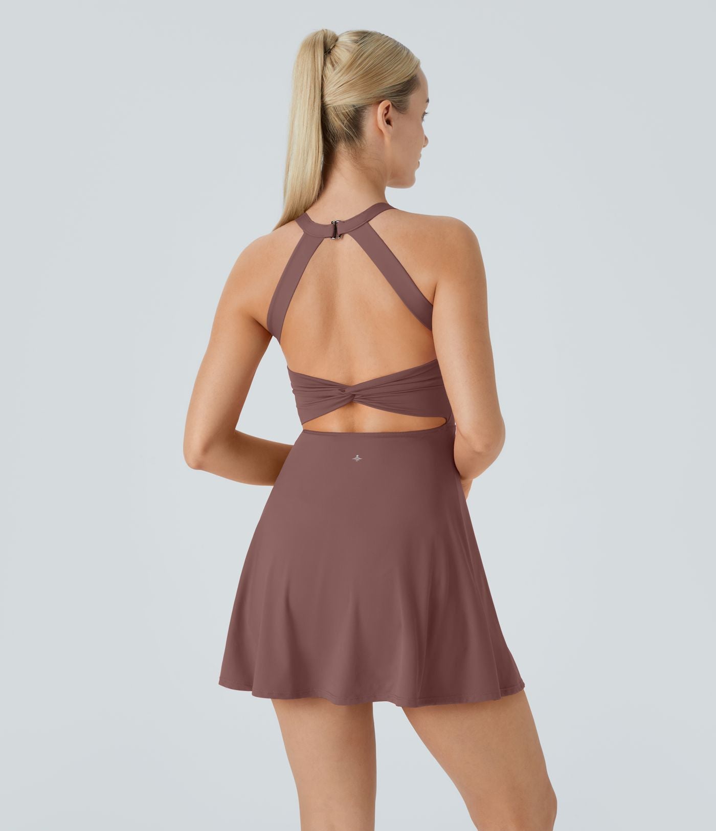 Robe de sport dos nu torsadée A-C