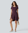 Robe mini décontractée SoftlyZero™ Airy col rond, manches courtes, ourlet à volants étagés, à effet frais InstantCool