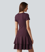 Robe mini décontractée SoftlyZero™ Airy col rond, manches courtes, ourlet à volants étagés, à effet frais InstantCool