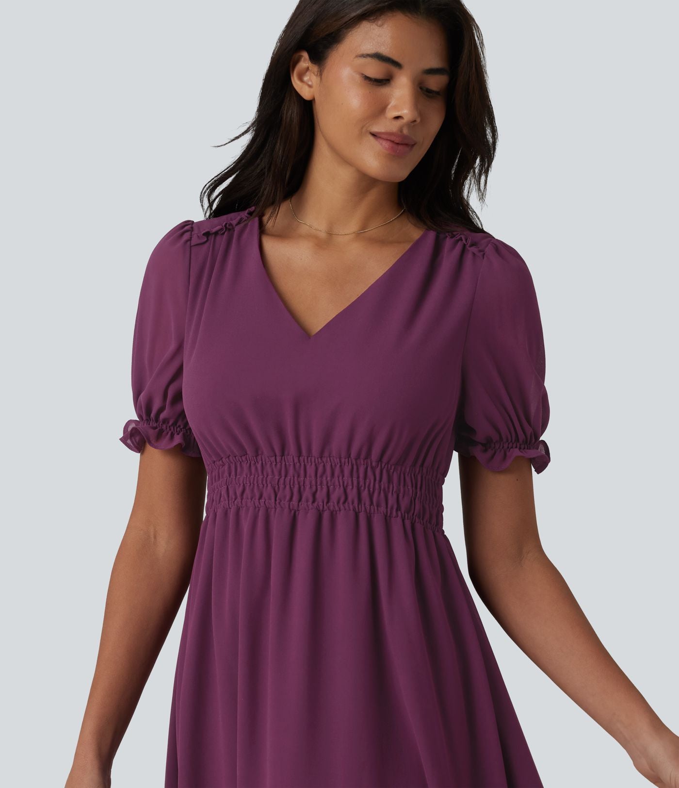 Robe décontractée fluide mi-longue col V manches bouffantes taille froncée