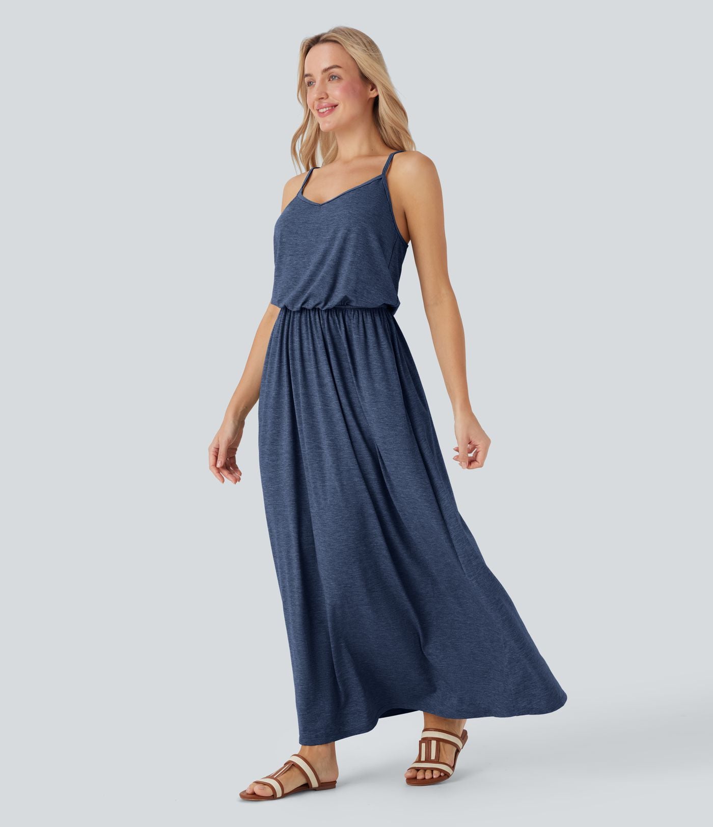 Robe longue fluide type nuisette à bretelles ajustables avec poches