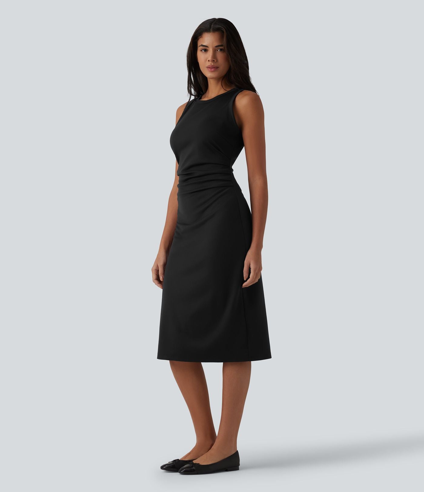 Robe casual mi-longue bodycon froncée col rond sans manches