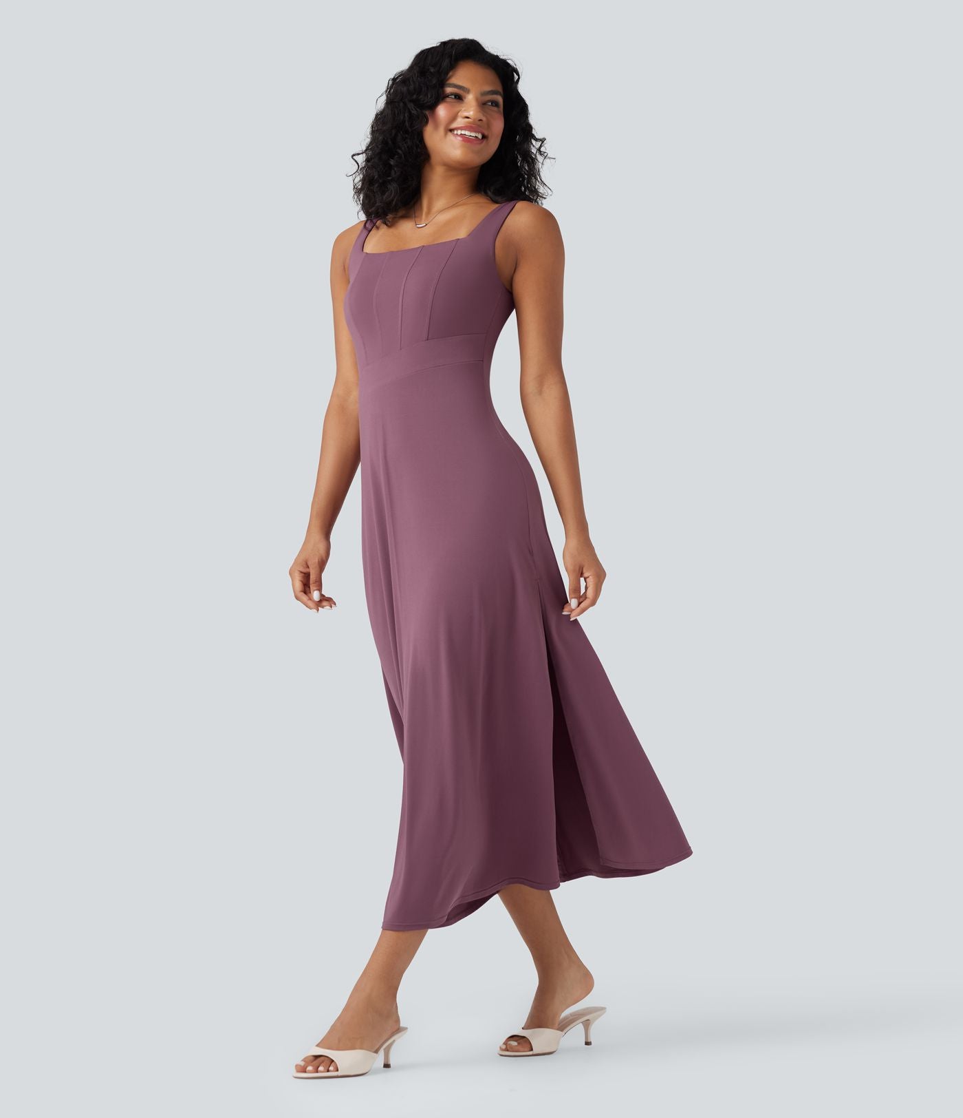 Robe midi sans manches à encolure carrée et dos échancré avec fente