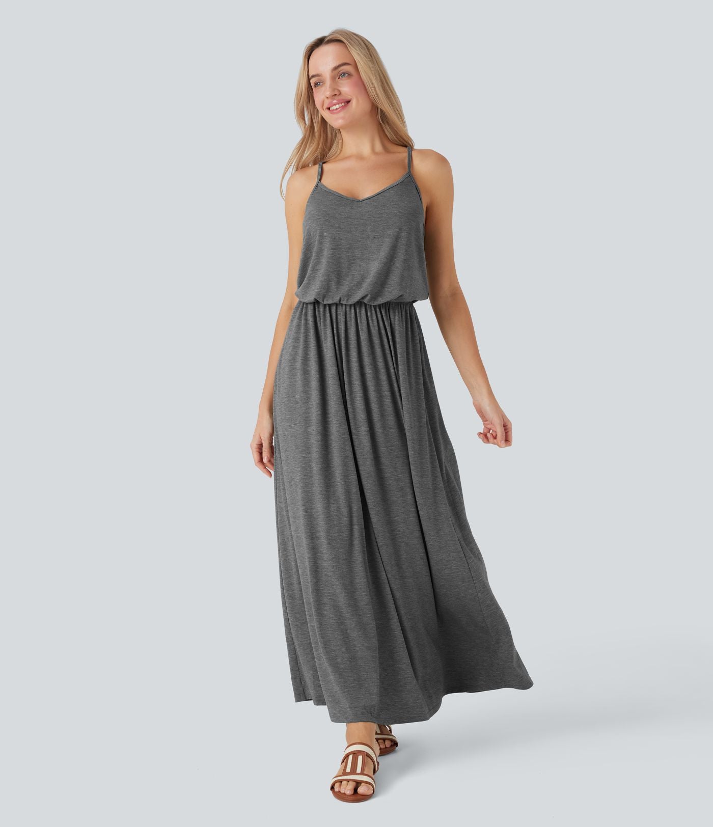 Robe longue fluide type nuisette à bretelles ajustables avec poches