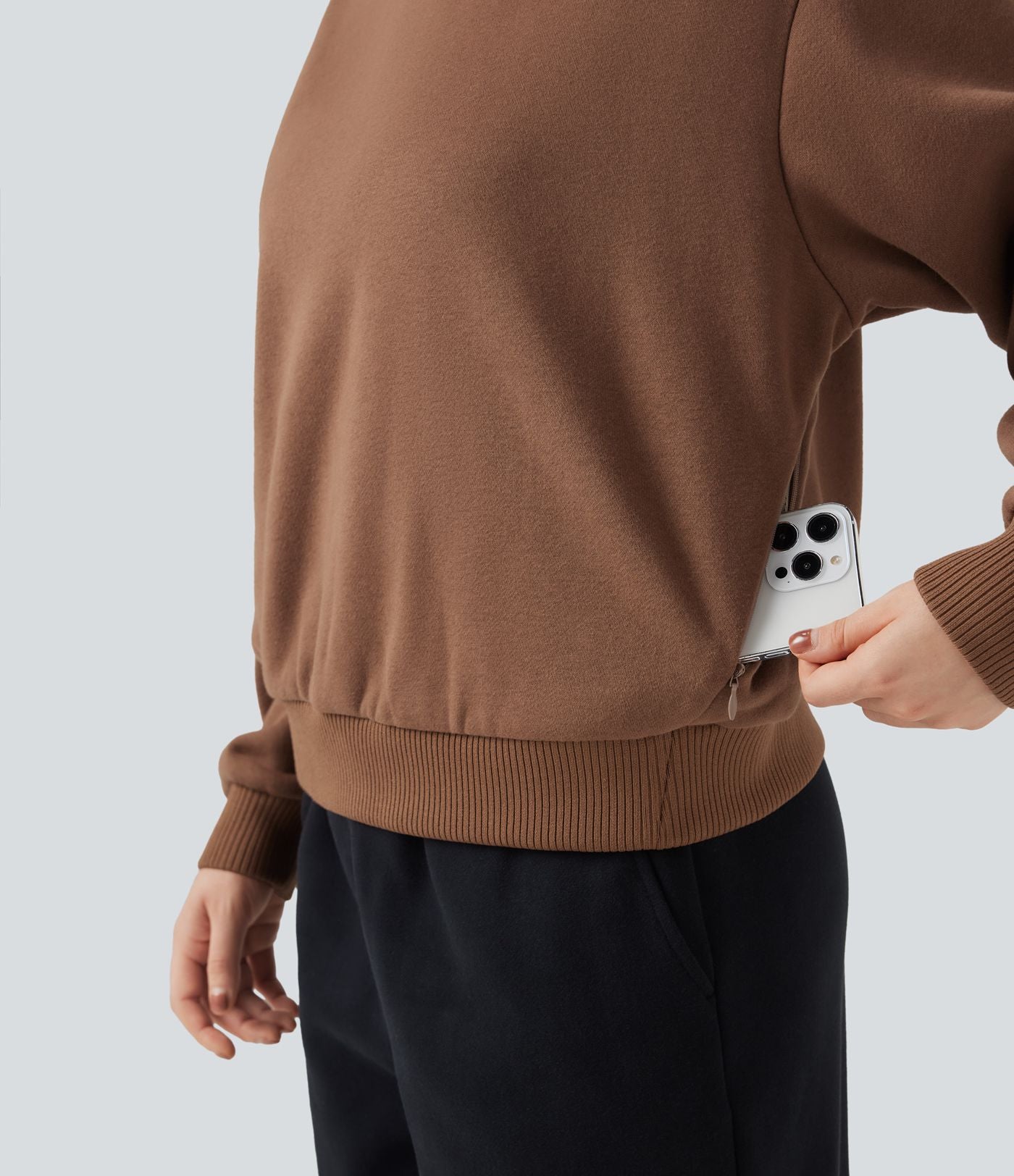 Sweat en coton molleton col rond manches longues avec poches