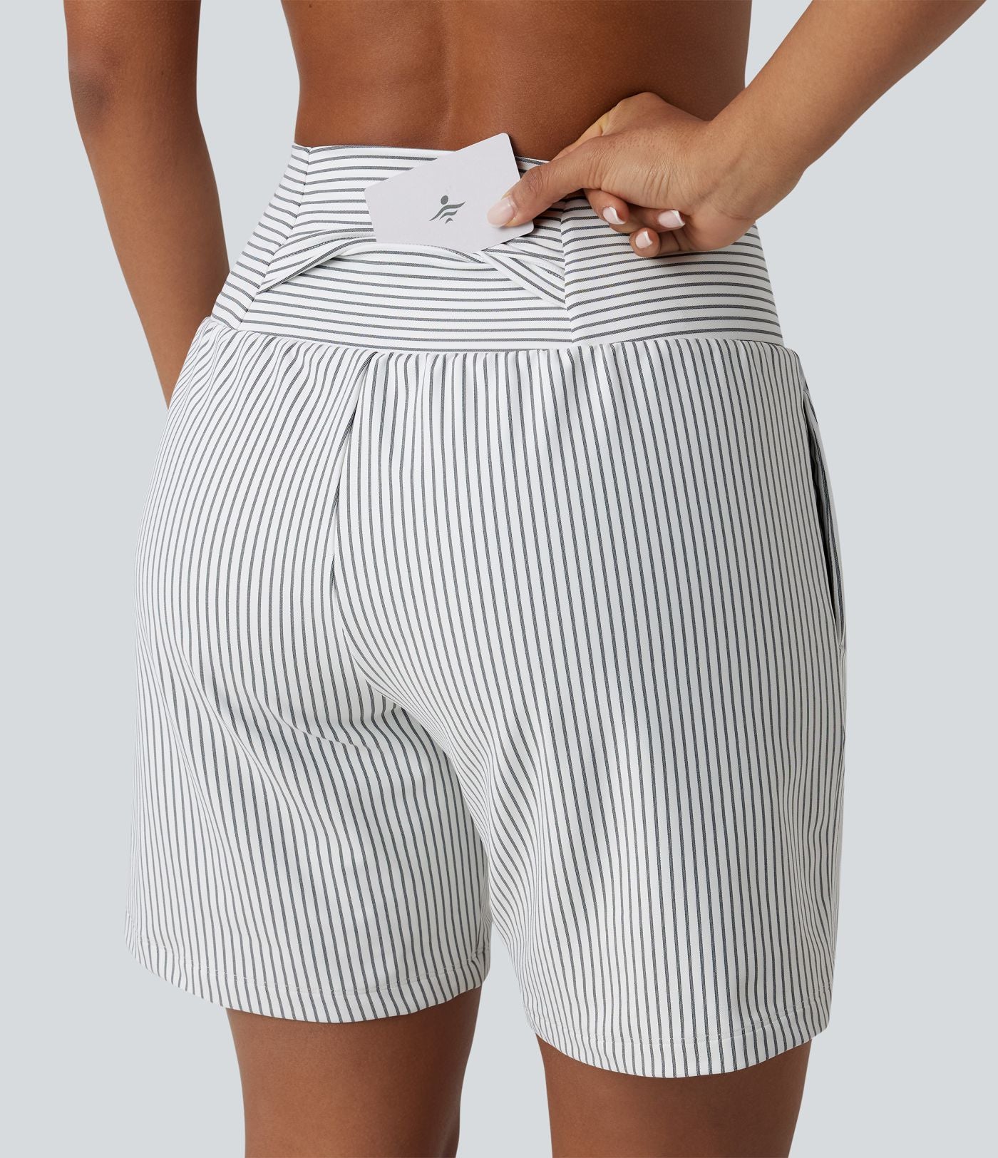Short yoga 2-en-1 à rayures taille super haute 17,5 cm avec poches