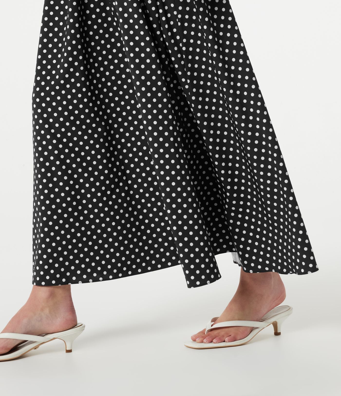 Robe longue fluide décontractée à bretelles avec poches