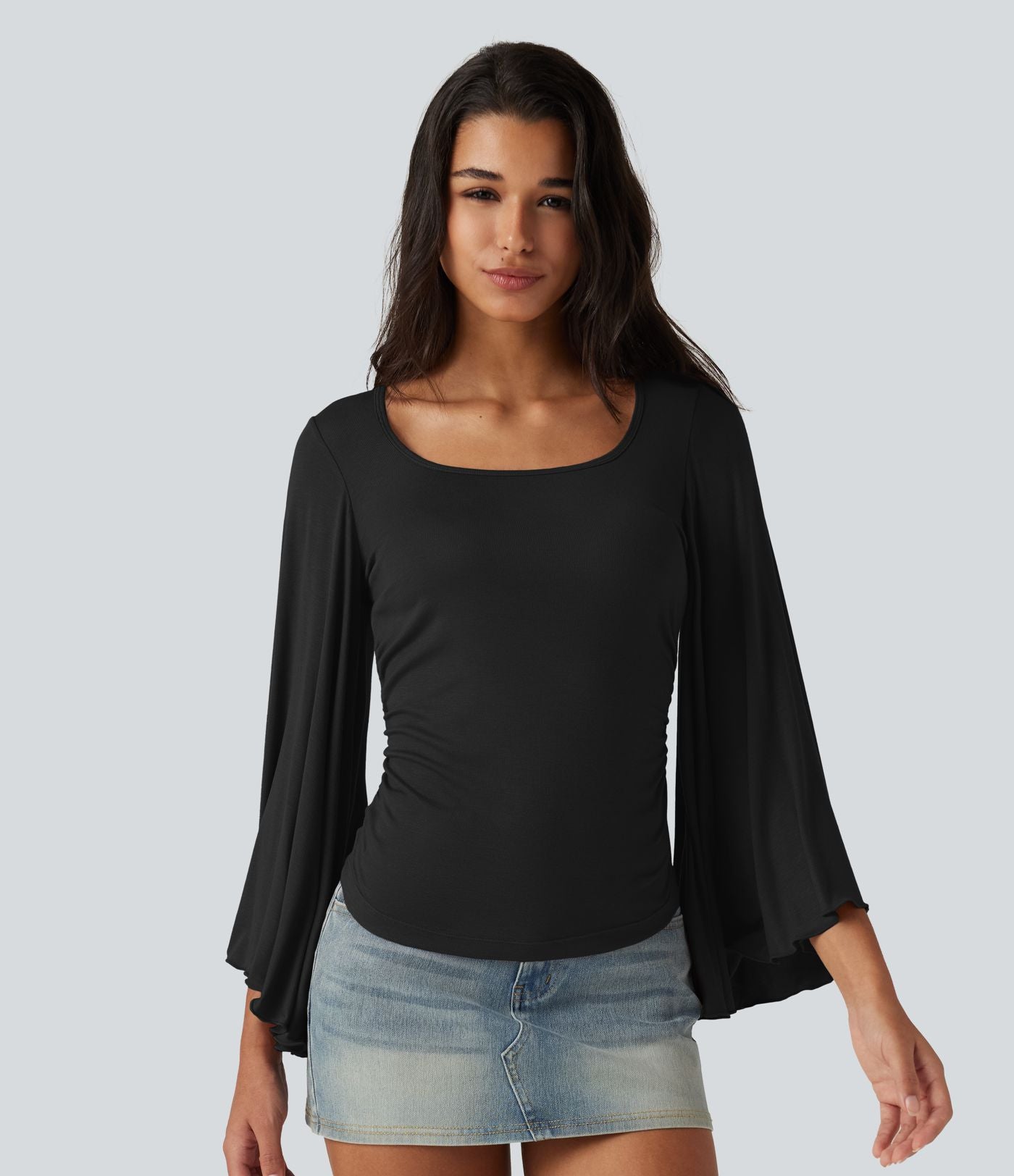 T-shirt côtelé à encolure carrée avec manches 7/8 volantées et fronces