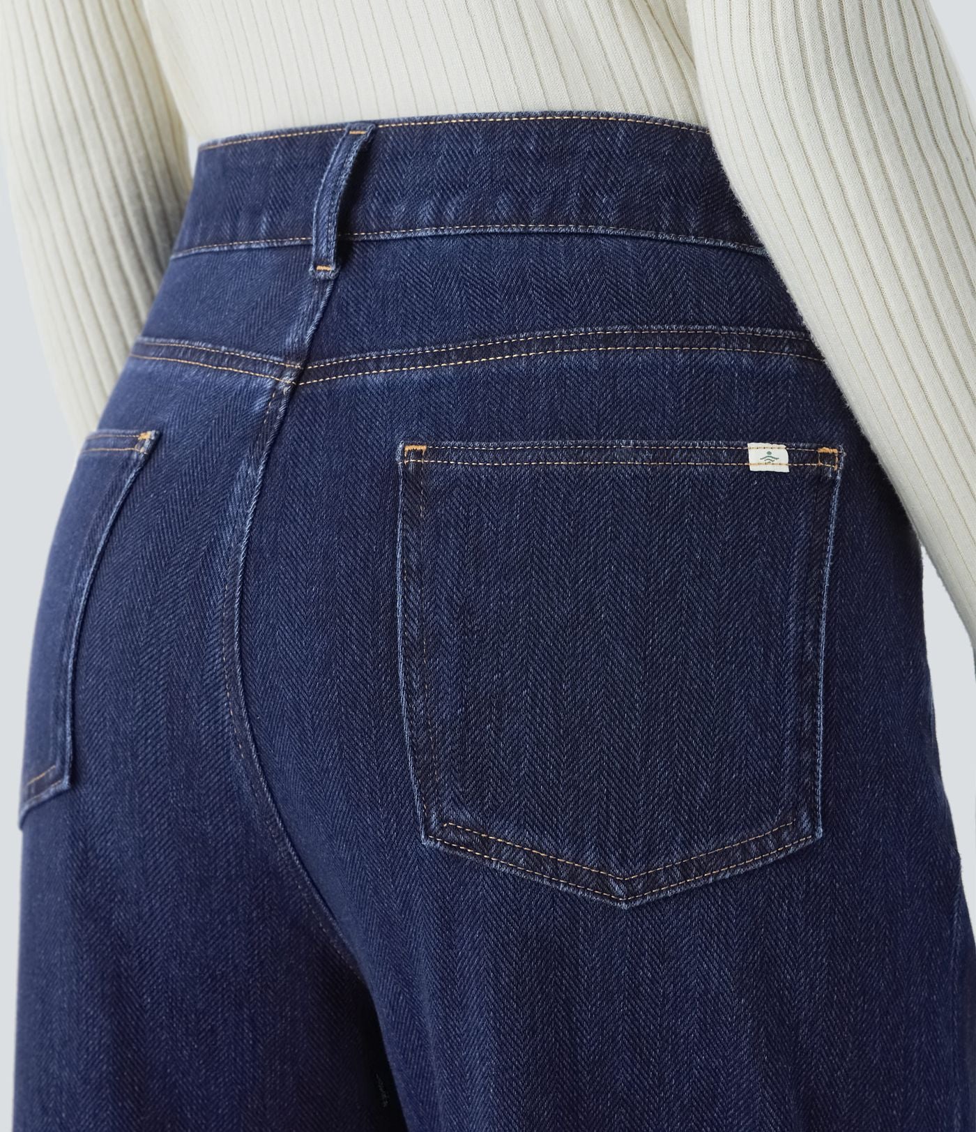 Jean décontracté Halara Flex™ effet chevron taille haute, jambes larges, ourlet roulotté et poches multiples