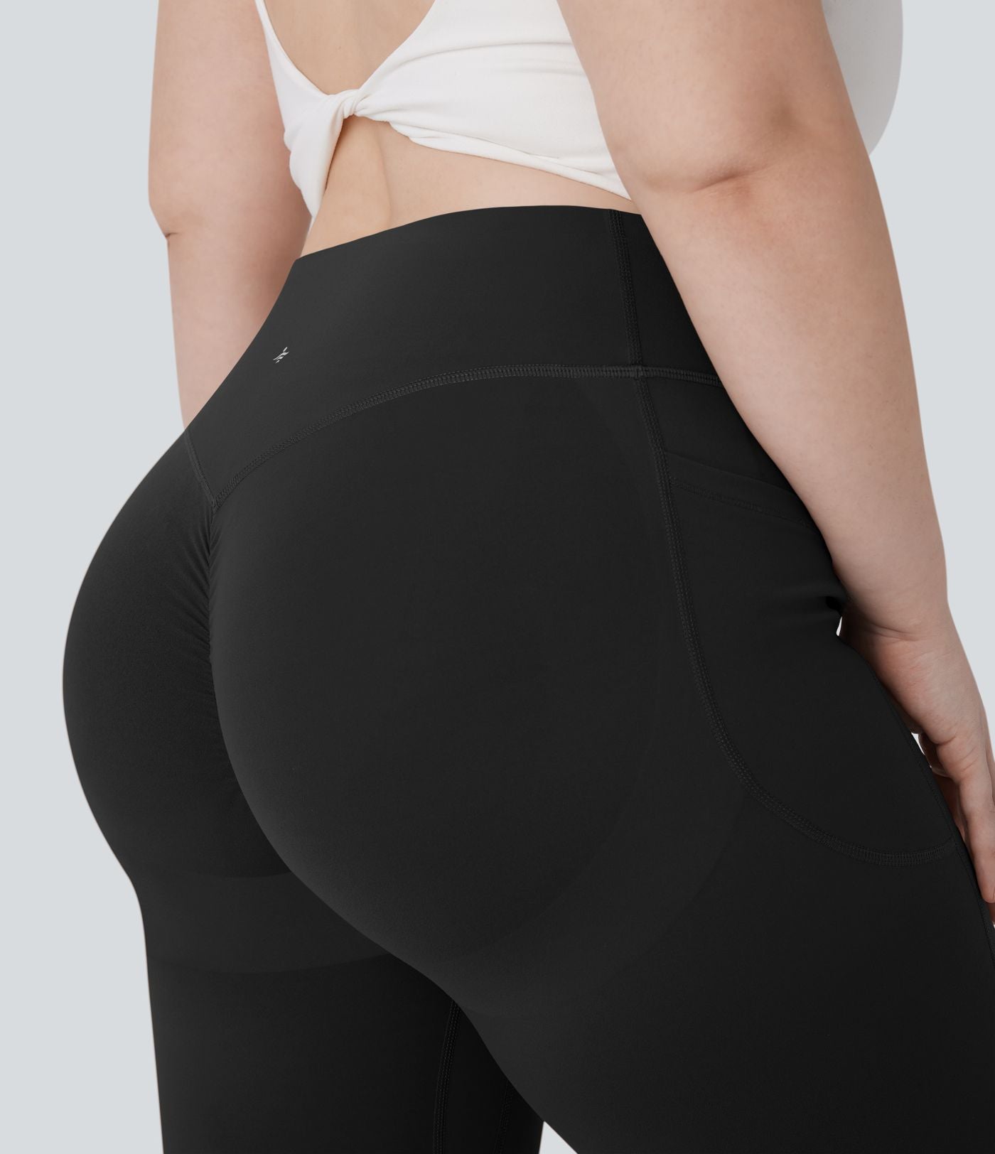 Pantalon de yoga à coupe bootcut gainant galbant taille haute grande taille avec effet scrunch et poches Halara UltraSculpt™