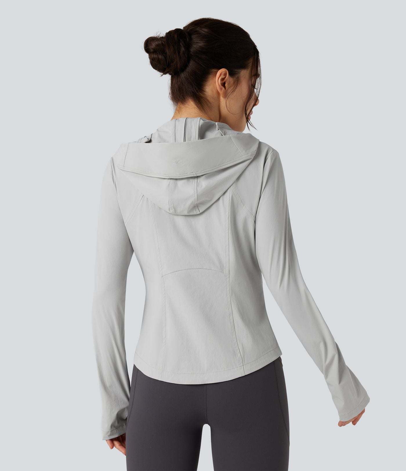 Veste de randonnée à capuche, manches longues, passants pouces et zip avec poches - UPF40+