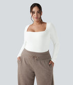 Body grande taille maille côtelée col carré manches longues ajusté