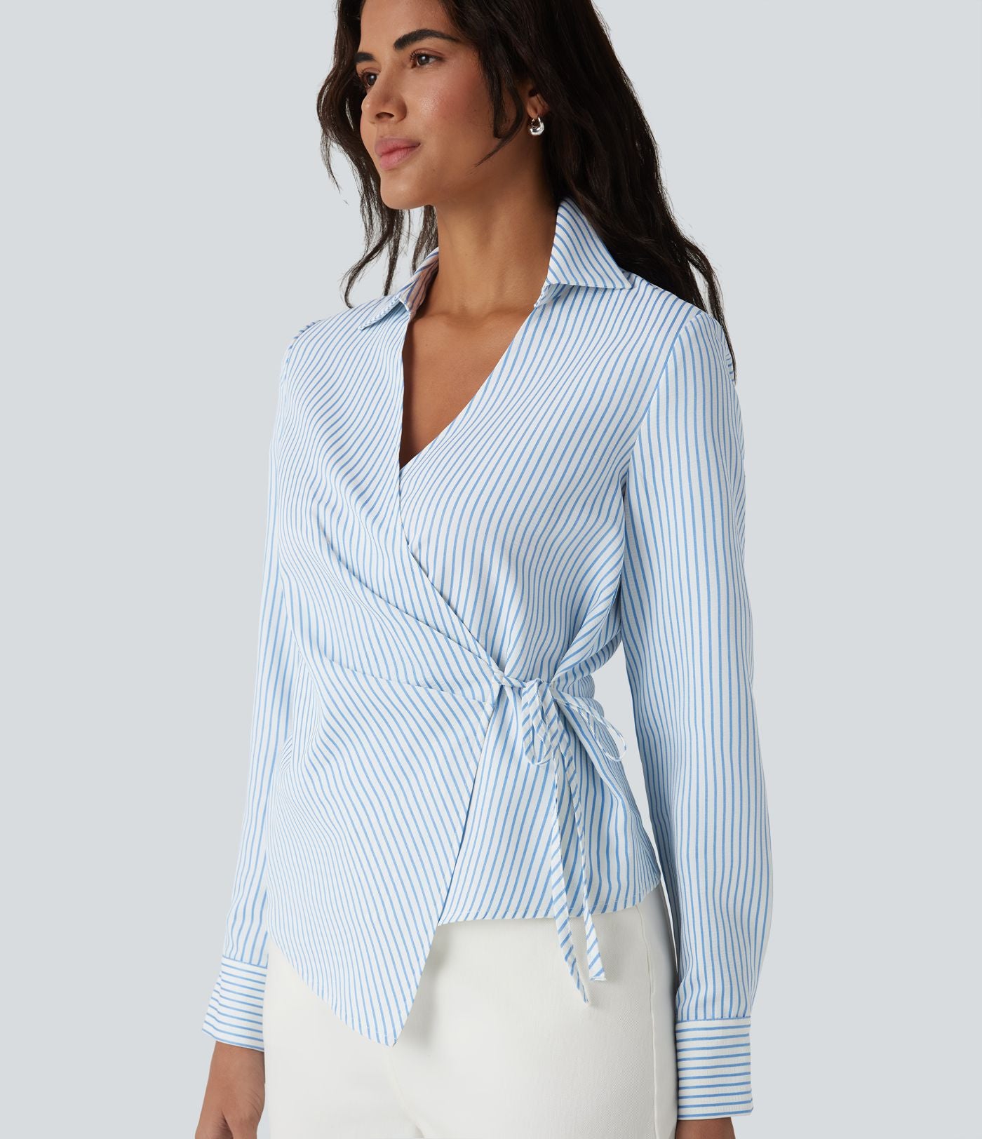 Chemise tailleur portefeuille manches longues à rayures et nœuds latéraux