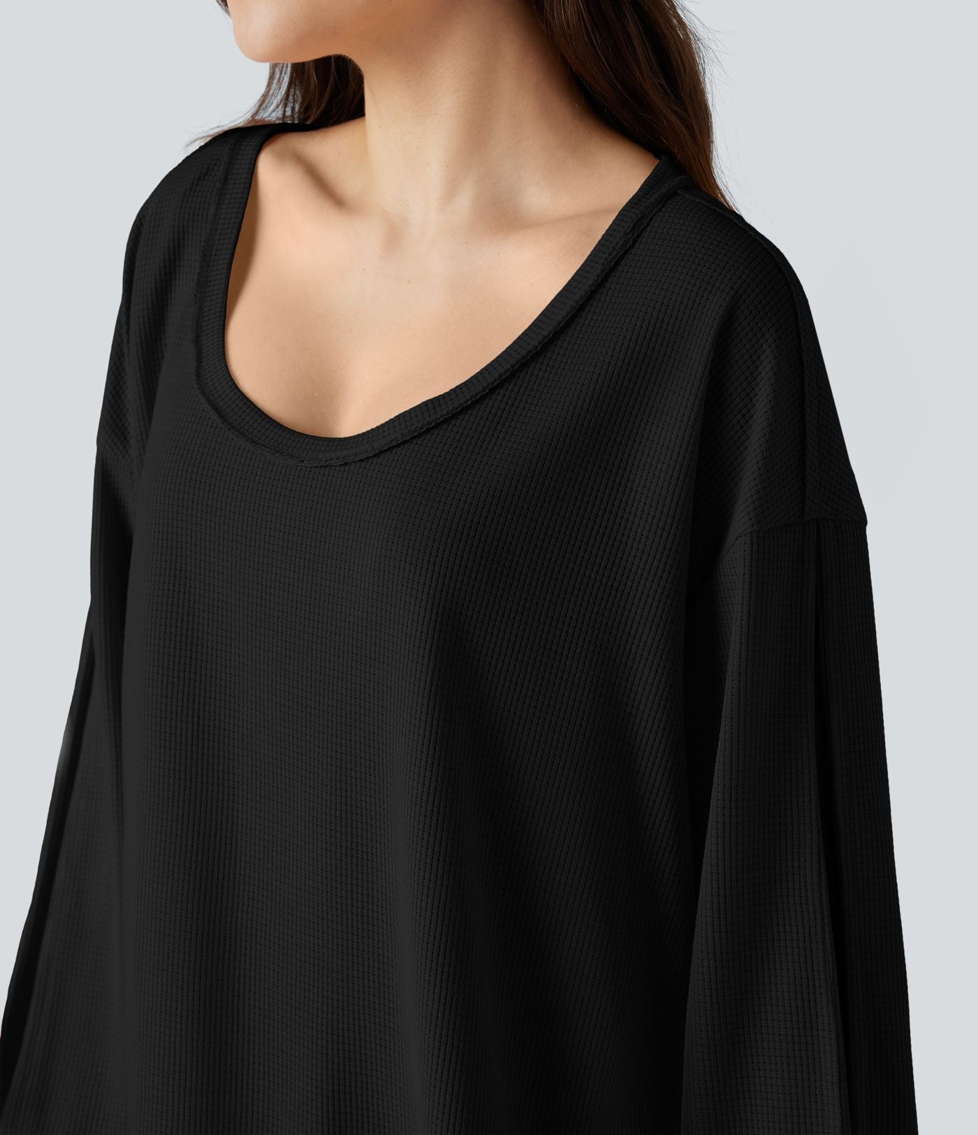 Sweat-shirt gaufré col échancré manches longues