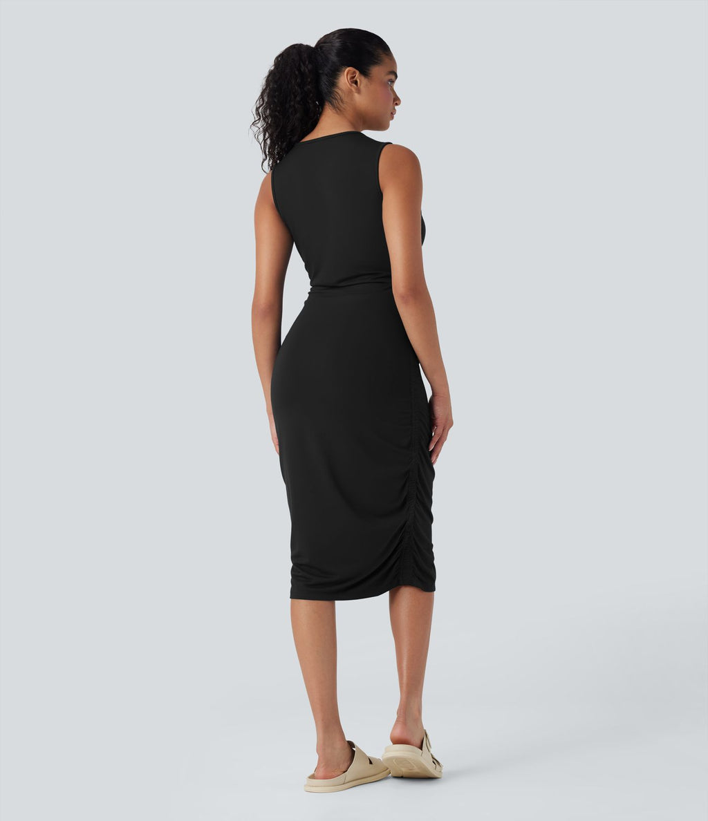 Robe casual moulante col rond sans manches froncée