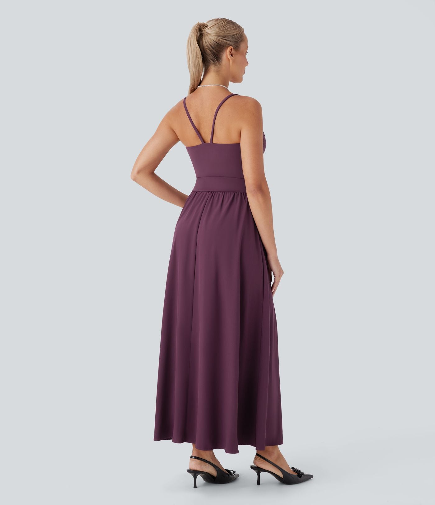 Robe longue fourreau Breezeful™ à dos nu, poches latérales, fluide et séchage rapide pour demoiselle d'honneur et invitée de mariage