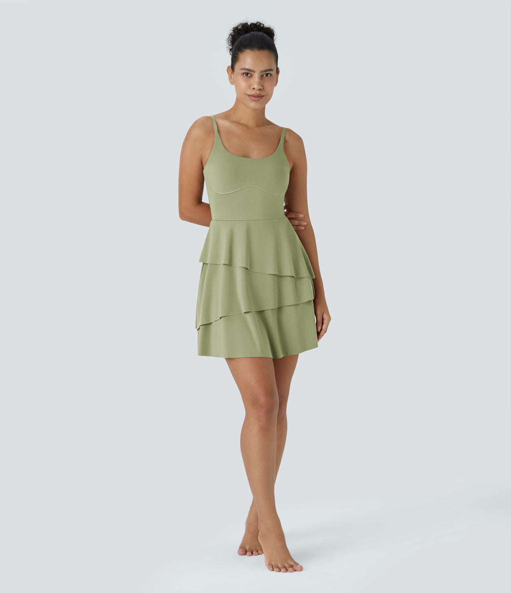 Robe de sport mini SoftlyZero™ Airy à effet frais InstantCool 2-en-1 avec volants superposés et dos nu avec poches