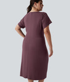 Robe midi grande taille moulante froncée à manches courtes avec fente pour le travail