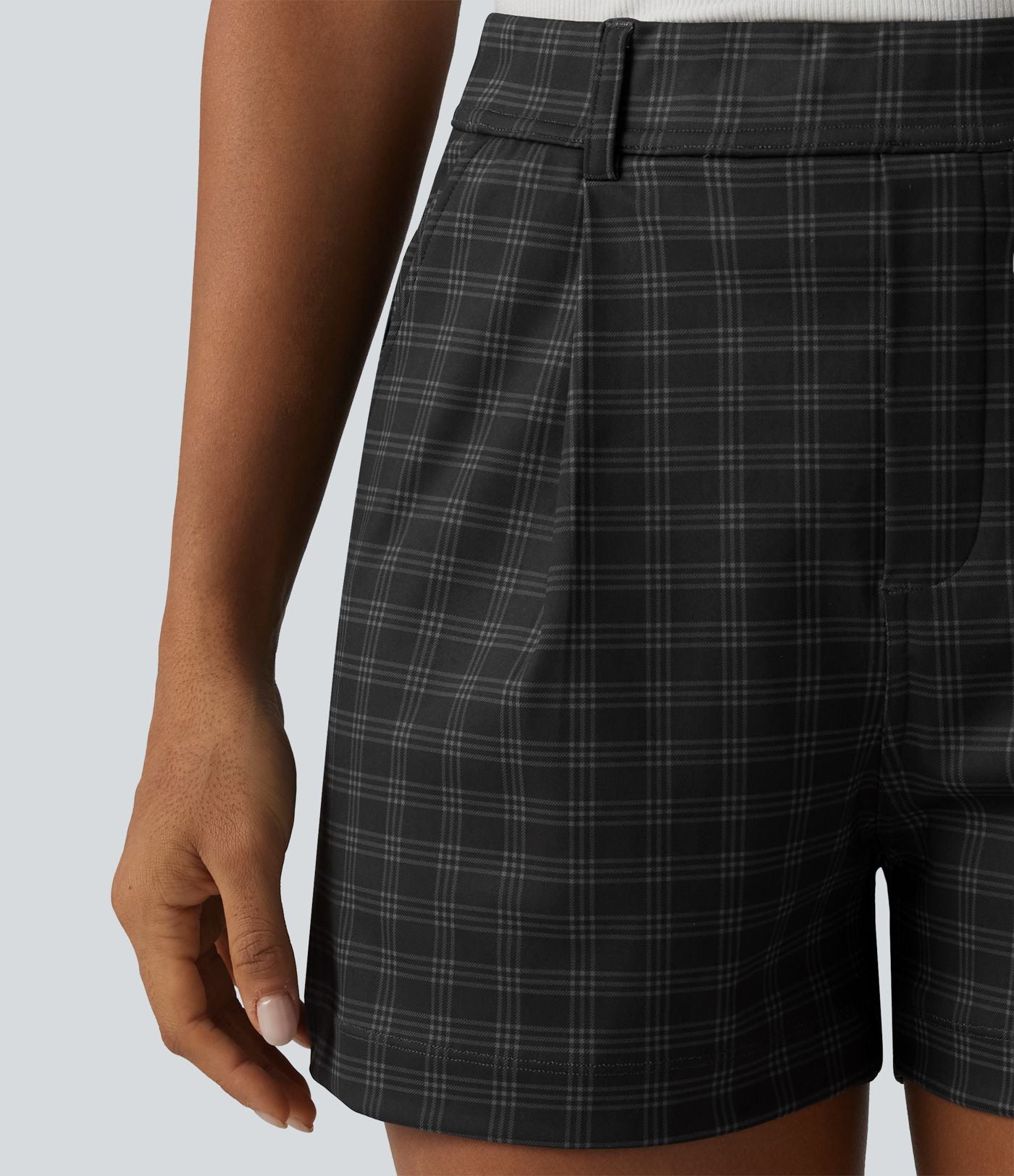 Short tailleur droit à carreaux taille haute avec poches