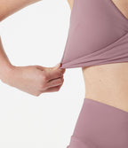 Brassière de sport yoga à maintien léger, col V, brassière intégrée, à effet frais InstantCool, séchage rapide, protection solaire UPF50+