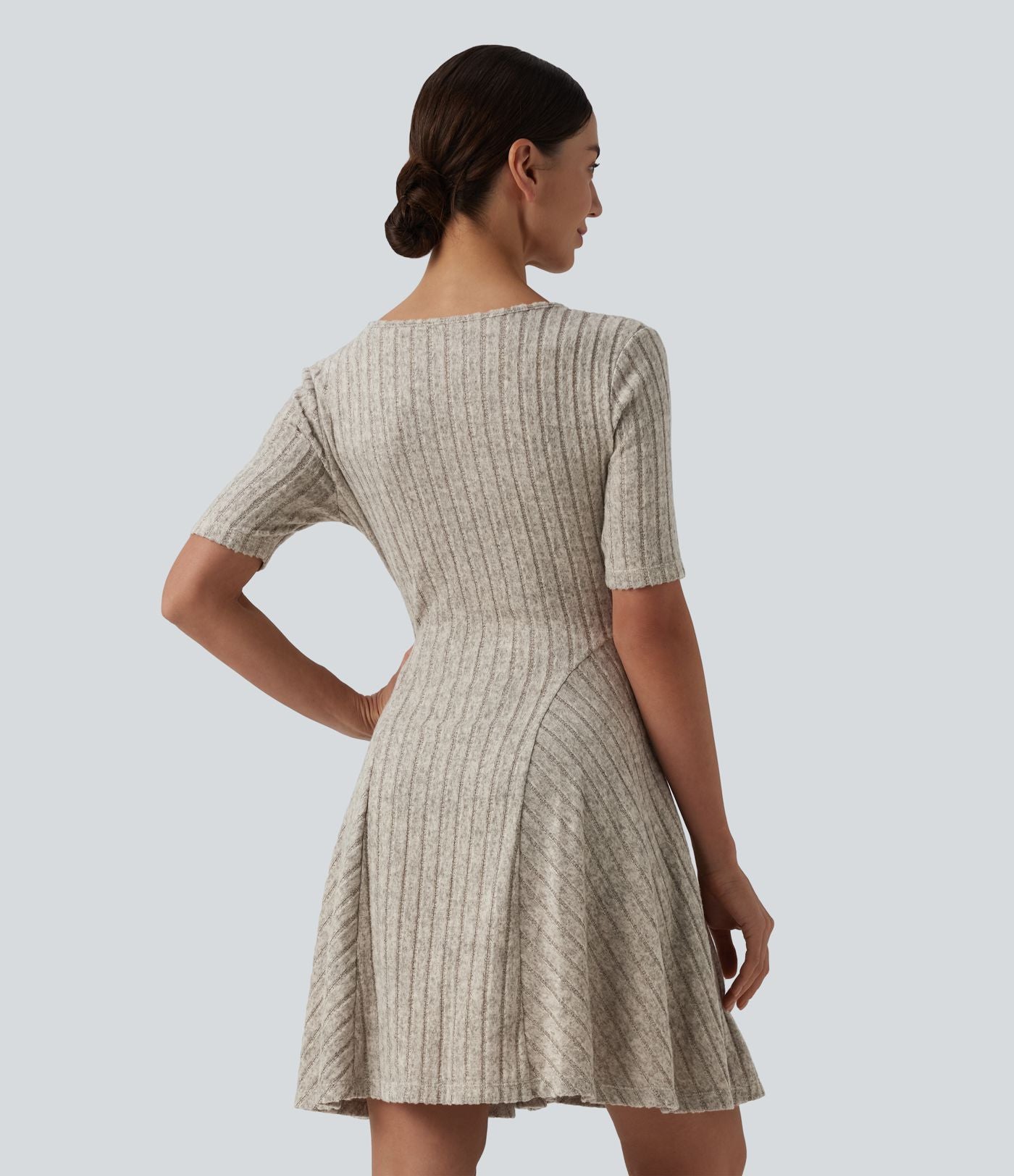 Robe mini casual évasée col V manches courtes en maille côtelée