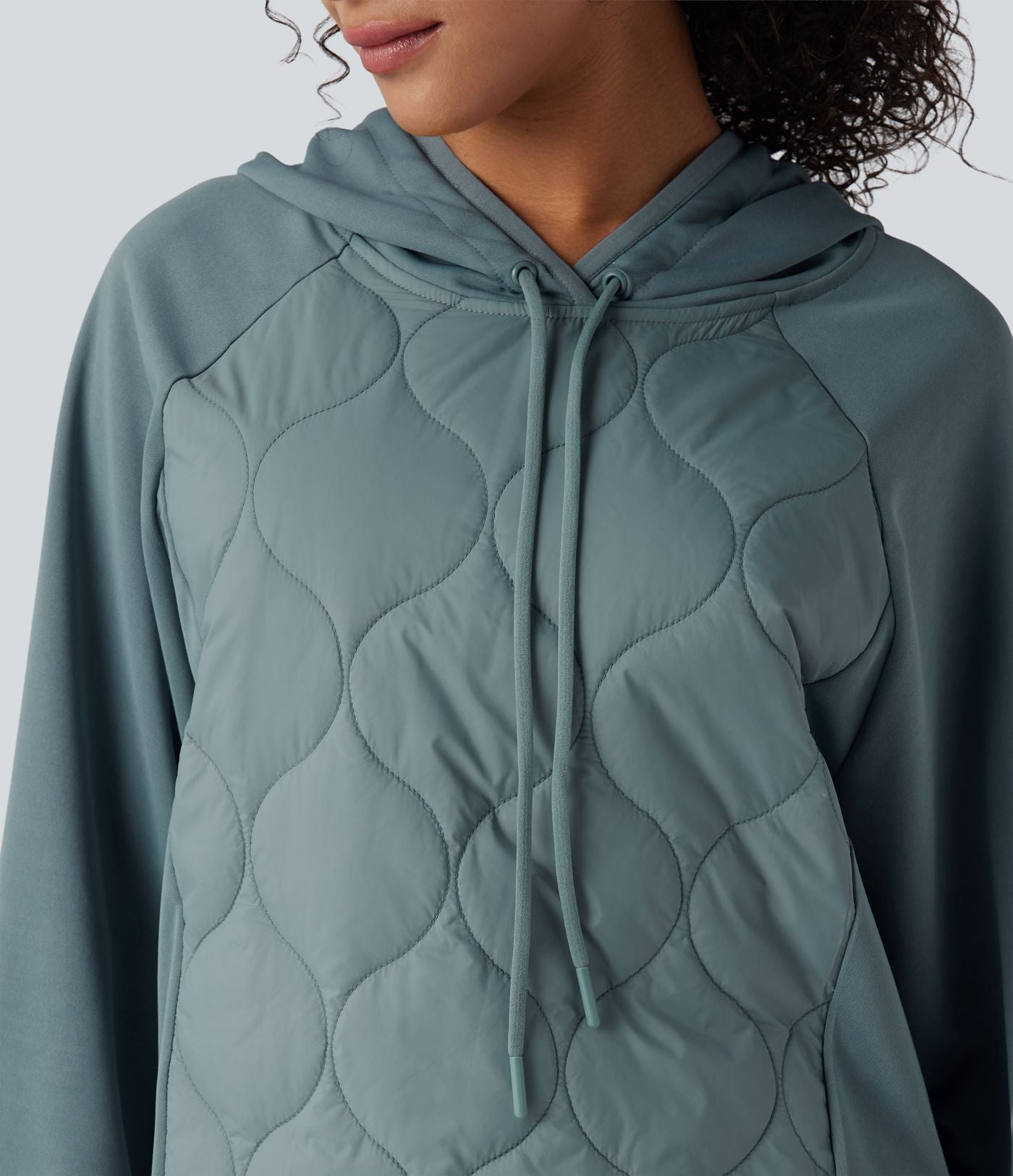 Sweat-shirt de sport matelassé camping à capuche, cordon de serrage et manches longues