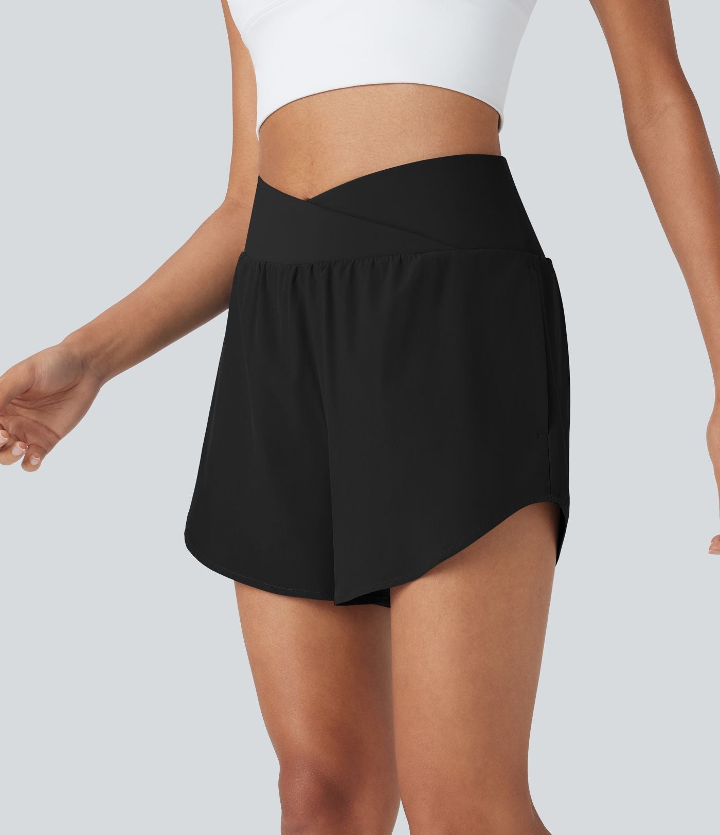 Short yoga 2-en-1 Breezeful™ taille haute croisé séchage rapide avec poches multiples