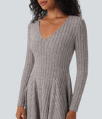 Robe décontractée mini évasée maille côtelée col V manches longues